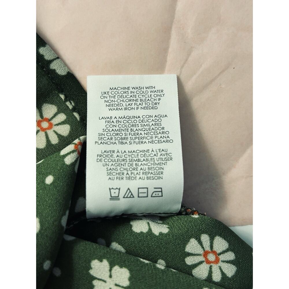 Cabi Green Floral Daisy Print Blouse Size M Sleeveless Boho Hippie Cottagecore - Picture 8 of 12